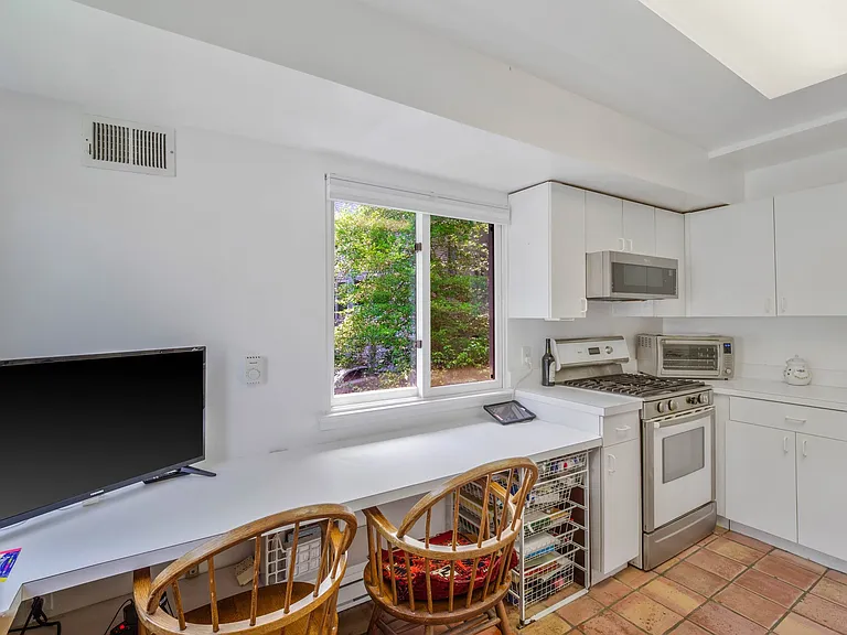 5034 Dana Pl NW #3 — Photo 7
