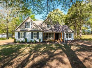 655 Cotton Creek Dr, Collierville, TN 38017