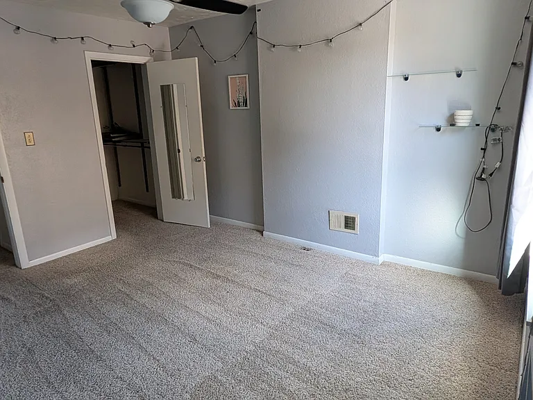 131 E 8th Ave — Photo 12