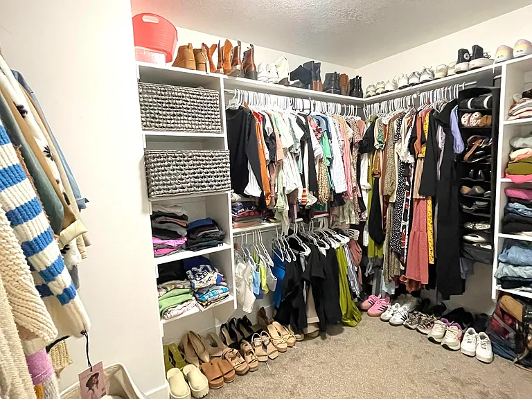1276 N Willowbrook Ln — Photo 3