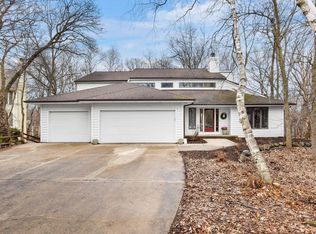 5860 Timber Ridge Trl, Fitchburg, WI 53711