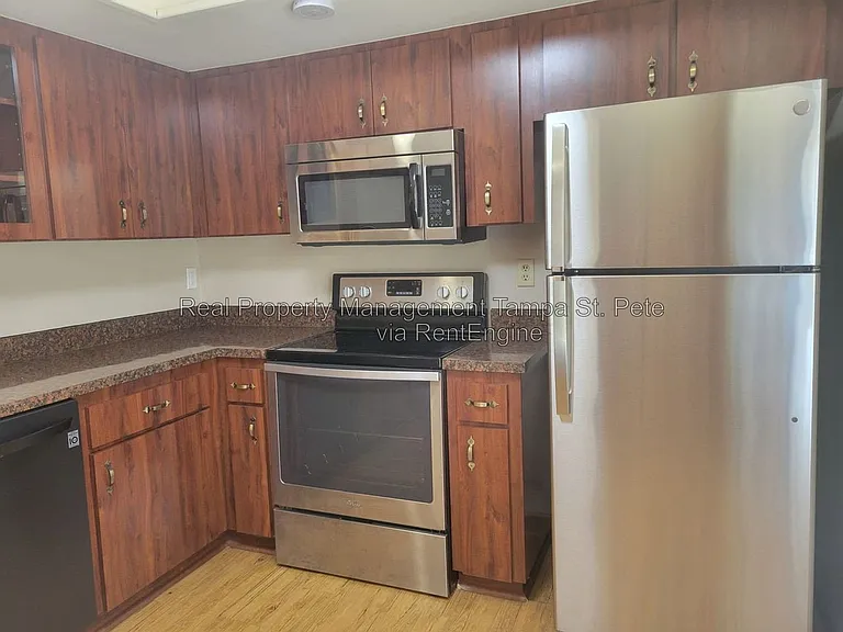 2024 Sheffield Ct — Photo 8