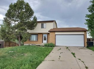 1236 Croke Dr, Thornton, CO 80260