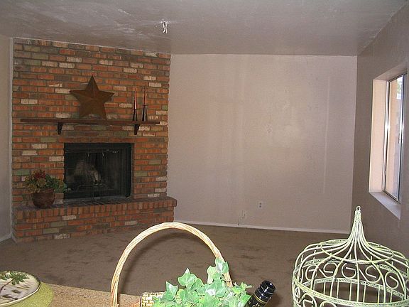 Family Rm open to Kitchen