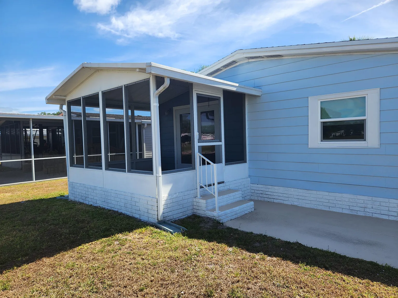 2 bed, 2.0 bath, 1152 sqft, $1,599 — Photo 3