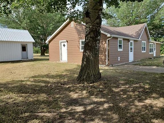 2nd image of 410 Alice Ave