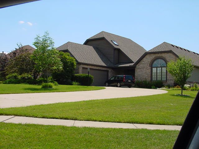 1st image of 27087 Shawnee Dr