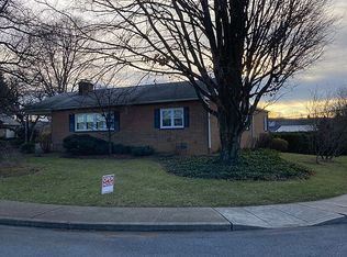 338 W Vine St, Fleetwood, PA 19522