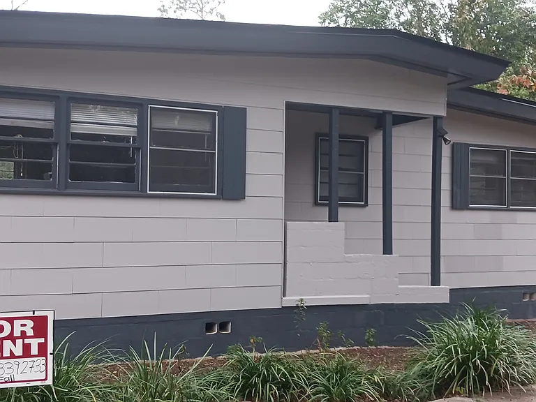 1641 Atkamire Dr — Photo 2