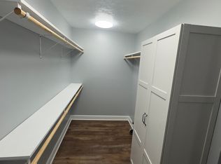 202 Winchester Ave APT 1, Middlesboro, KY 40965