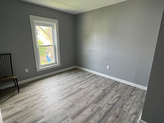 3rd image of 1125 Linwood Ave #3