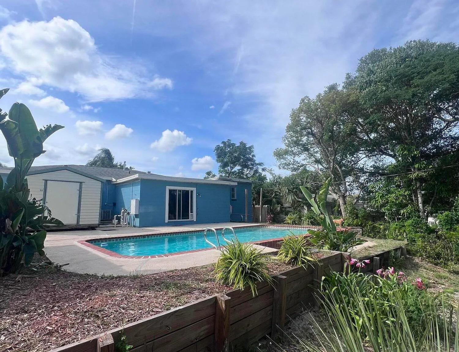 4 bed, 2.0 bath, 1569 sqft, $2,700 — Photo 3