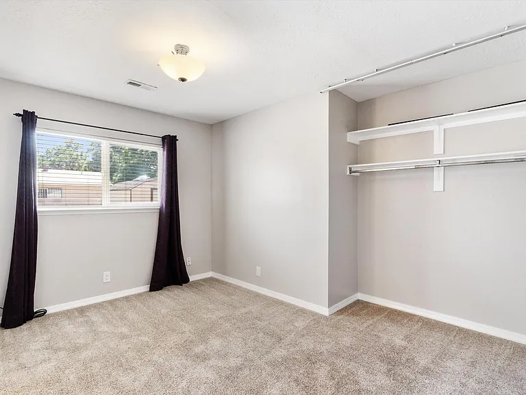 12912 Bryce Ave NE — Photo 16