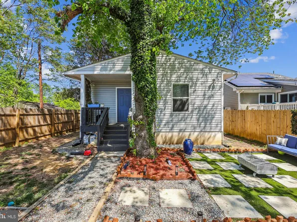 4215 Meade St NE, Washington, DC 20019