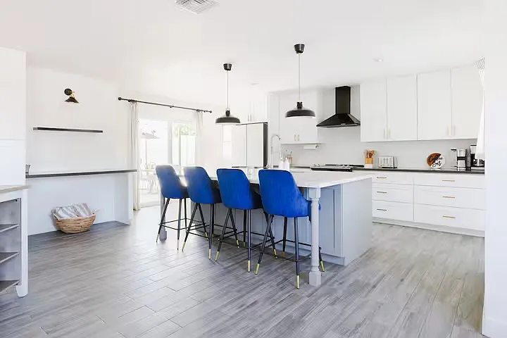 3 bed, 1396 sqft, $4,850 — Photo 4
