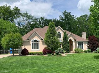 3850 Villa Rosa Dr, Canfield, OH