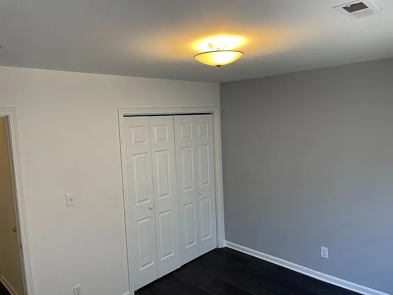 913 Tennyson Dr — Photo 15