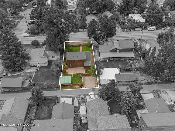 4th image of 428 Midland Ave
