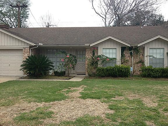 3rd image of 8303 Gulfwood Ln
