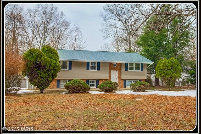 1st image of 15 W Briar Dr