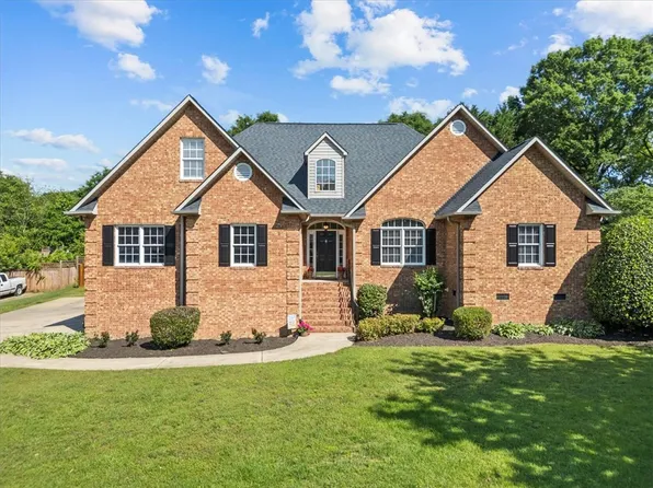110 Red Maple Cir, Easley, SC 29642