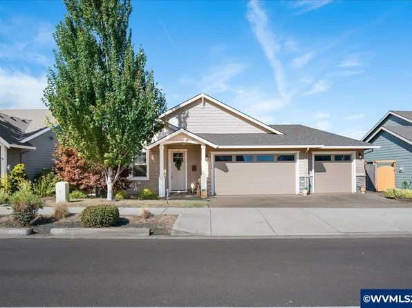 1670 SE Academy St, Dallas, OR 97338