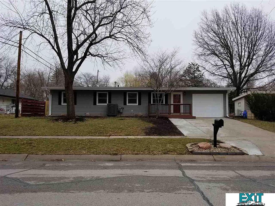 1st image of 642 Eastborough Ln