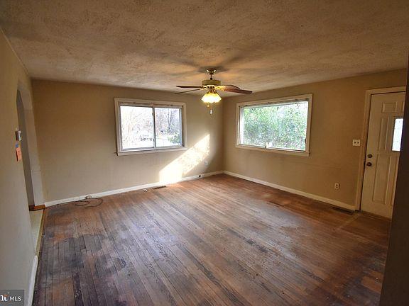 5th image of 7506 Clinton Vista Ln
