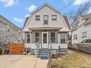 312 Stuart Ave, Aurora, IL 60505