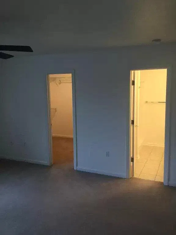 3 bed, 2.5 bath, 1200 sqft, $2,300 — Photo 3