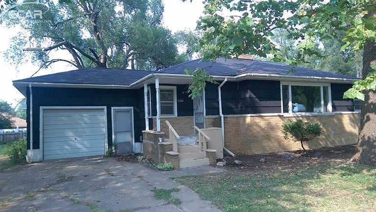 1st image of 2339 Lincoln Manor Dr