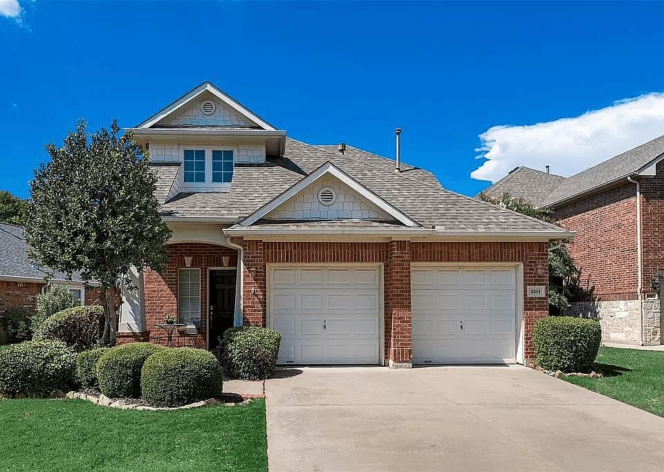 Welcome to 8801 Tyler Drive in the heart of Lantana!