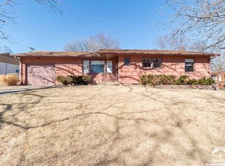 5010 SW 26th St, Topeka, KS 66614