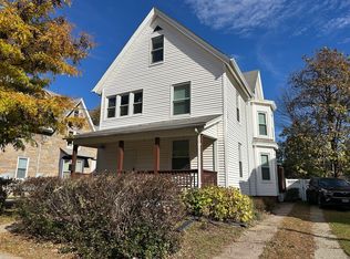 434 Pleasant St, Holyoke, MA 01040