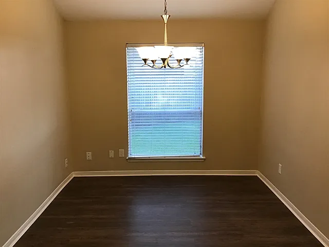 1703 Oak Valley Dr — Photo 5