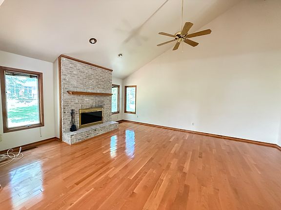 3rd image of 22263 Antler Dr