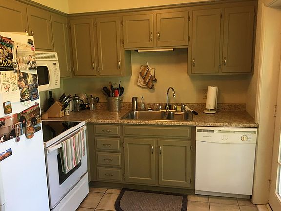 2nd image of 7537 Belleview Ave