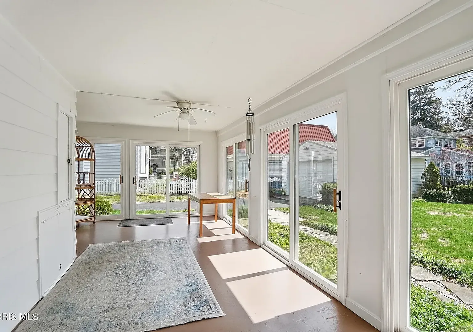 Beautiful home on West Wooster in Bowling Green — Photo 2