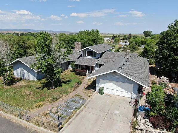 945 N Alvord Ave, Burns, OR 97720