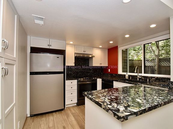 2nd image of 60 Sequoia Glen Ln