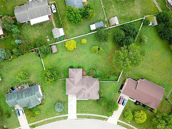 4th image of 756 Glenwood Dr