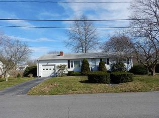 90 Sunset Ave, Warwick, RI 02889