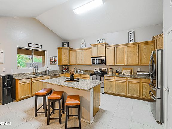 4th image of 11830 W Camino Vivaz