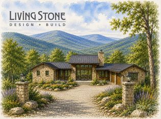 488 Warbler Ln, Black Mountain, NC 28711