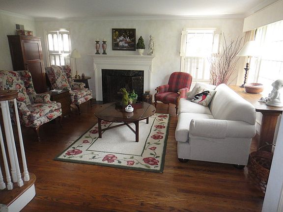 3rd image of 11245 Hiawatha Ln