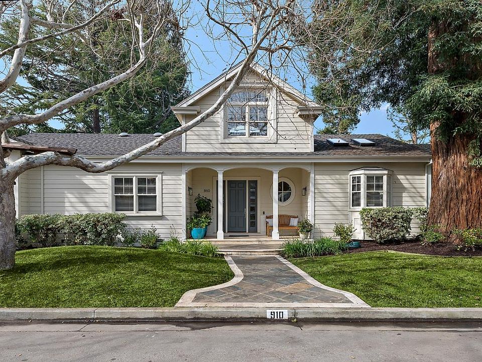 1st image of 910 Cambridge Ave