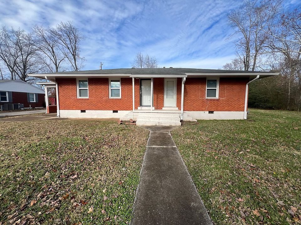 1st image of 215 Hallbrook Dr
