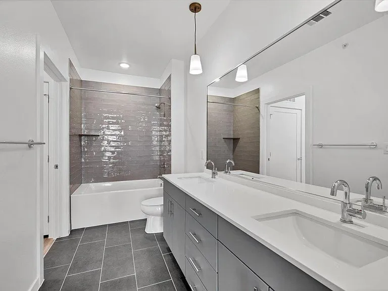 4801 Springdale Rd #1402 — Photo 16