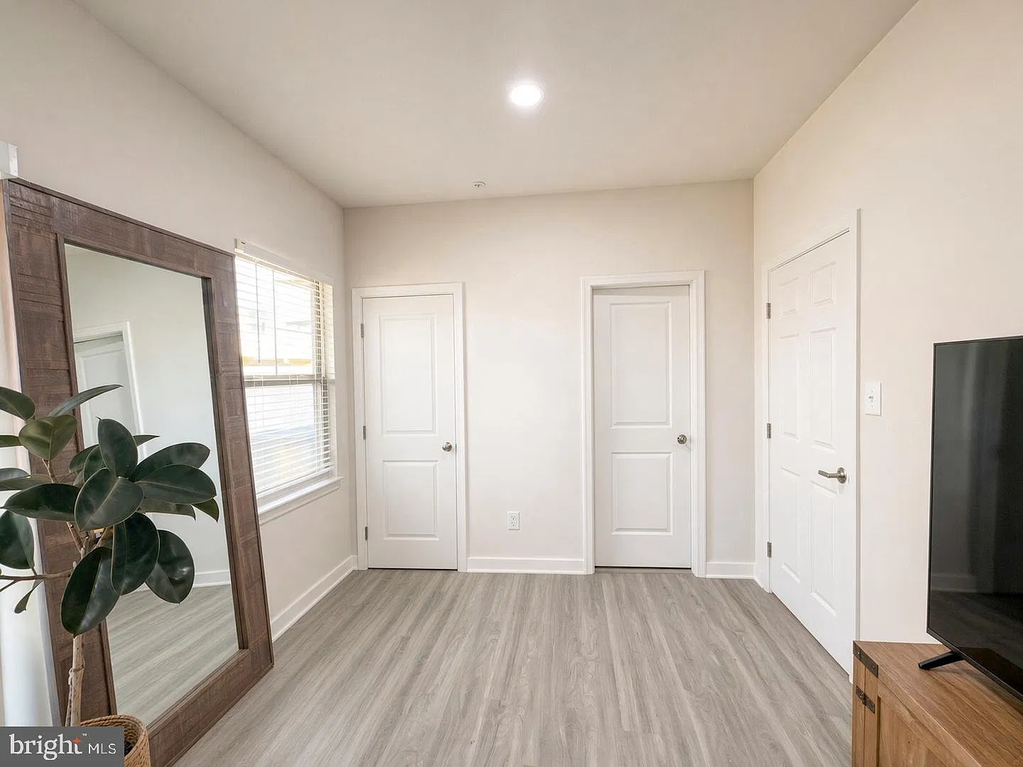 4 bed, 3.0 bath, 2615 sqft, $3,650 — Photo 4