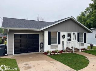 2805 Bock St, Burlington, IA